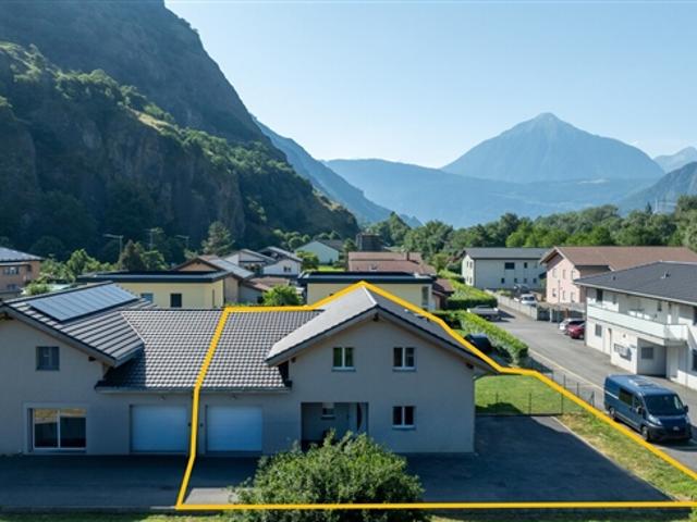 GROSSES REIHENHAUS – GARTEN, TERRASSE – GARAGE – EXKLUSIV