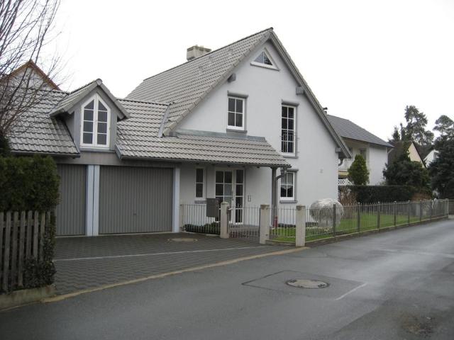 Großes schönes Einfamilienhaus im ruhiger Lage