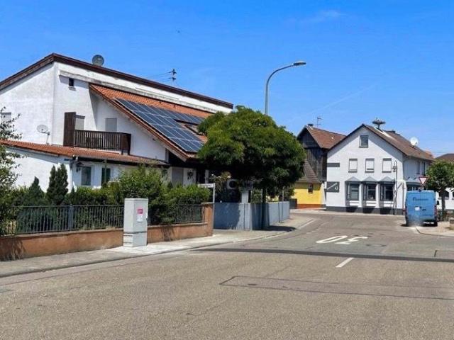 Großes Wohn Geschäfthaus von privat