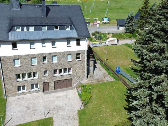 Großes Wohn und Geschäftshaus in bester Lage direkt an der Skipiste in Oberwiesenthal