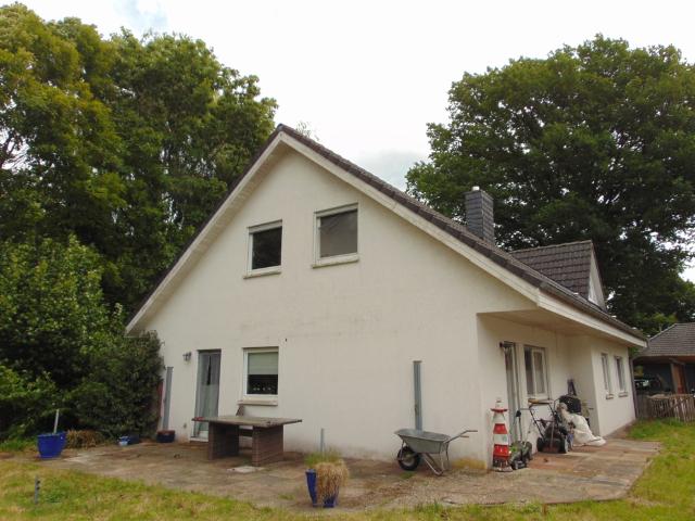 Großes Wohnhaus mit 2 Wohnbereichen in Rastede