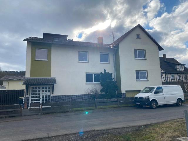 Großes Wohnhaus mit 2 5 Wohnungen im