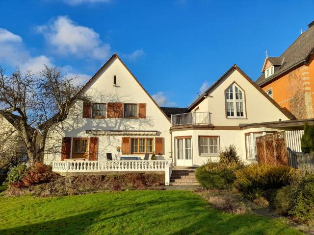 Großes Wohnhaus in Eschenburg Eibelshausen