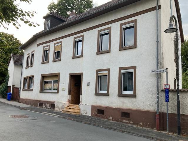 Großes Wohnhaus in Rodheim v.d.H für Handwerker