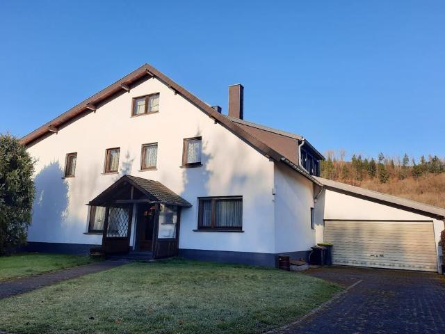 Großes Zweifamilienhaus provisionsfrei in Schleiden Olef