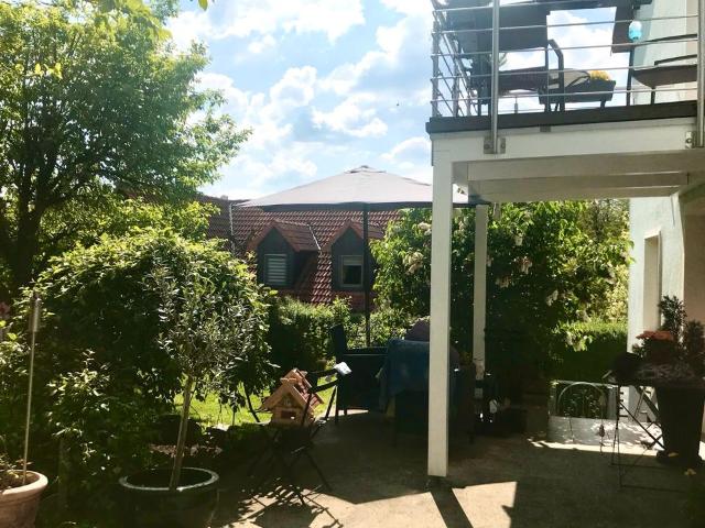 Großes Zweifamilienhaus, renoviert, hochwertig
