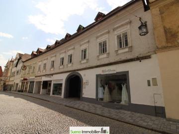 Großes Zinshaus am Stadtplatz Steyr über 1000m2 Nutzfläche