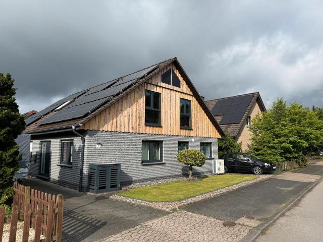 Großes 1 Familien Haus zu Verkaufen