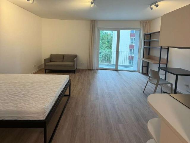 Großes 1 Zimmer Apartment mit großen Balkon, Einbauküche und Aufzug in Erlangen