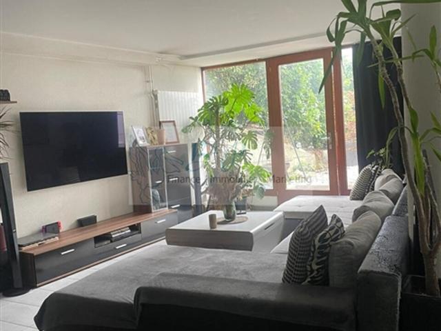 Grosses 2.5 Zimmer Apartment mit privatem Garten