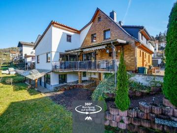 Großes 2 Familienhaus mit neu ausgebauter DG Wohnung!
