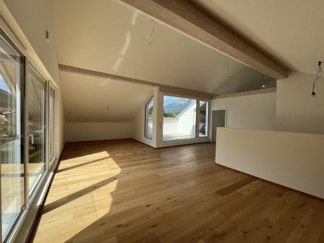 Großgmain: Offen geschnittene 2,5 Zimmer Neubauwohnung mit Lift direkt in die Wohnung!