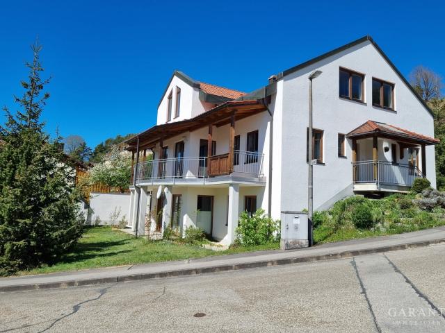 Einfamilien Mehrgenerationen Haus im idyllischen Anlautertal