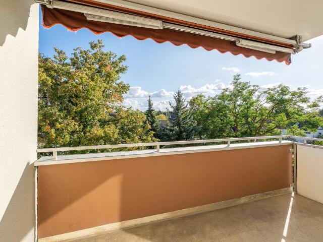 Großzügig & modern: 4 Zimmer Wohnung mit Balkon in Nürnberg Erlenstegen