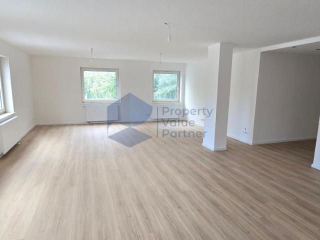 Großzügig, modern, repräsentativ: Traumhafte Wohnung mit drei Schlafzimmern und XXL Wohnbereich