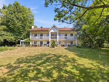 Großzügig & naturnah: Idyllisches Anwesen mit eigenem Wald, Grillhaus und ca. 8.500 m² Grundstück