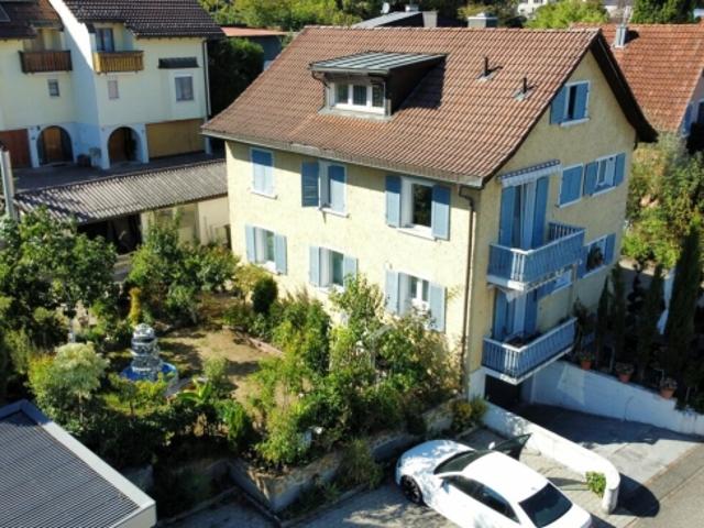 GROSSZÜGIG AN RUHIGER LAGE!