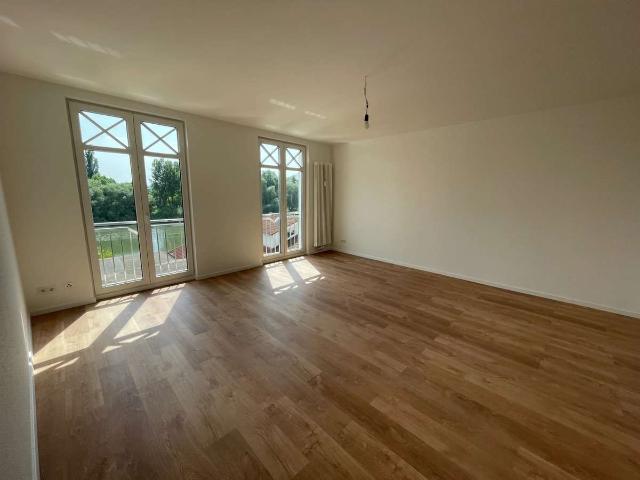großzügig geschnittene 5 Zimmer Wohnung in Ginsheim Gustavsburg direkt am Rhein
