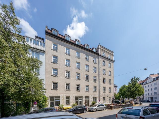 Großzügig geschnittene 3 Zimmer Wohnung mit Westbalkon in begehrter Lage von Haidhausen