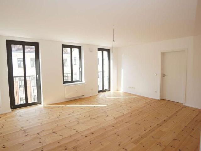 Großzügig geschnittene 3 Zimmer Wohnung mit Balkon in Leipzig Reudnitz