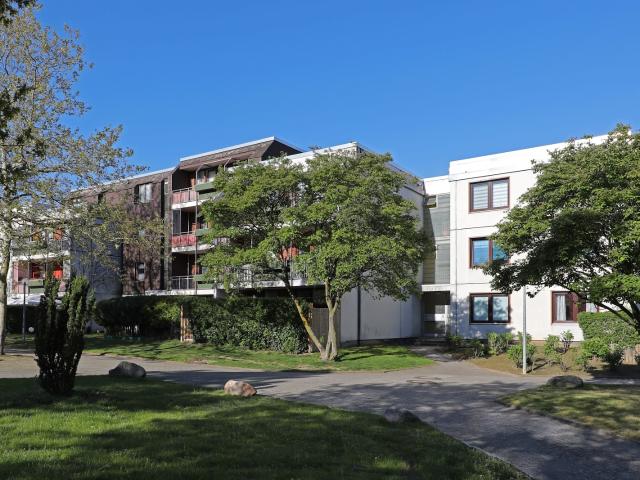 Großzügig geschnittene Wohnung mit Wannenbad / 2.OG 3. ME v. links