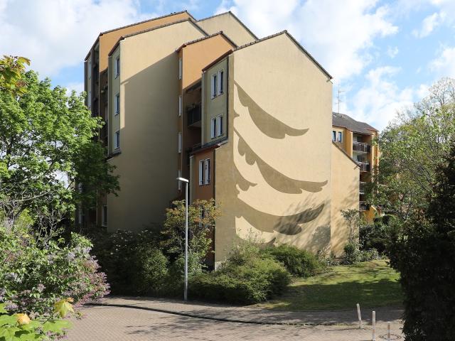 Großzügig geschnittene Wohnung mit Loggia & Duschbad / 2.OG links