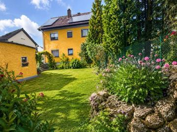 Großzügig geschnittene Doppelhaushälfte in Rüsselsheim Ein Zuhause für Generationen