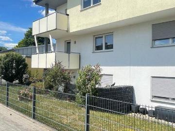Etagenwohnung kaufen in Großen-Linden - Balkon