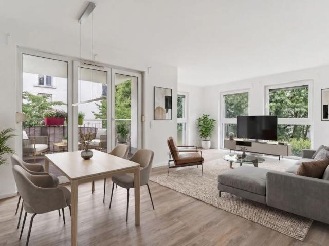 Großzügig geschnittene, moderne Vier Zimmer Wohnung mit zwei Balkonen im Europa Viertel