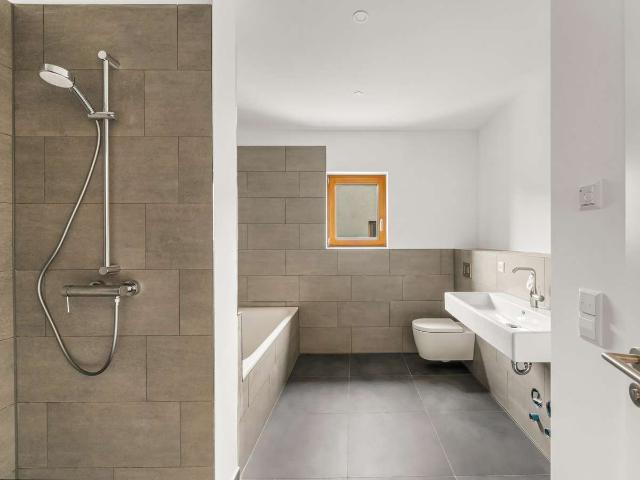 Großzügig geplant und lichtdurchflutet: 4 Zimmer Wohnung mit moderner Architektur