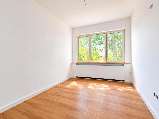 Großzügig & kernsaniert: 126 m² Wohnkomfort mit offenem Wohn /Essbereich in Kitzingen