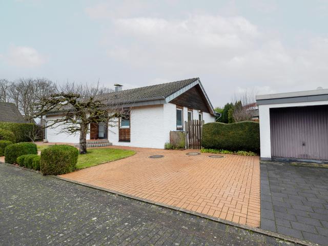 Gepflegter Bungalow mit großem Garten in ruhiger Sackgasse von Schloß Holte Stukenbrock