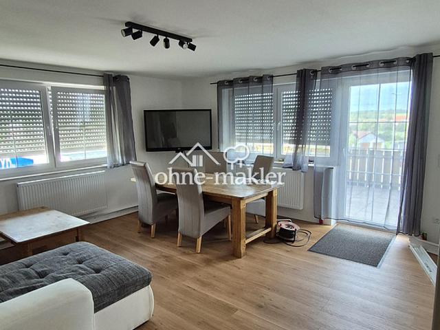 Großzügig sanierte 4 Zimmer Wohnung mit neuer Einbauküche, sonnigem Balkon und traumhaftem Weitblick