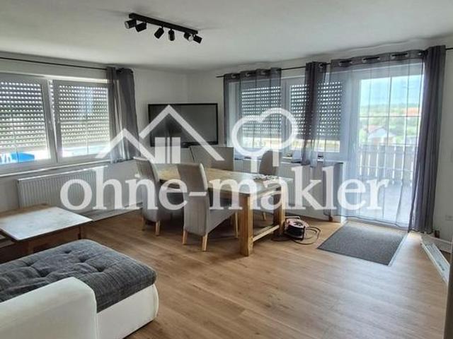 Großzügig sanierte 4 Zimmer Wohnung mit neuer Einbauküche, sonnigem Balkon und traumhaftem Weitblick
