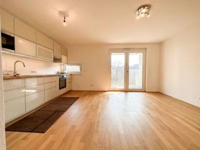 Großzügig | Sonnig | Balkon | Helle 3 Zimmer Wohnung mit Garage!