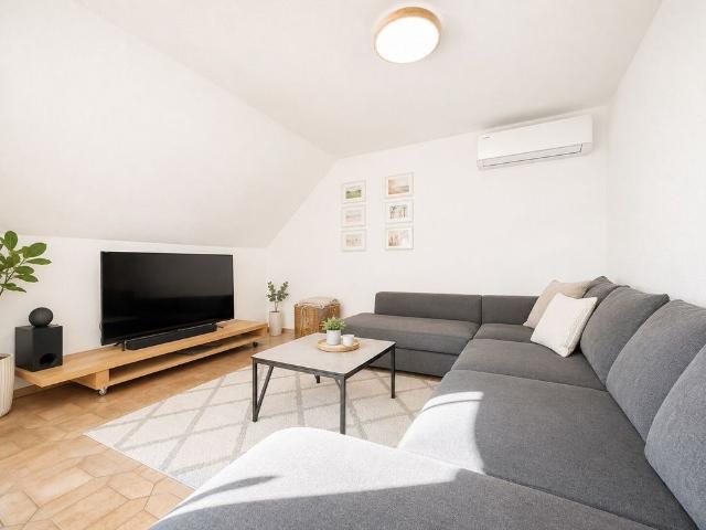 GROSSZÜGIG WOHNUNG IN KREFELDER DYK LAGE ZU MIETEN!