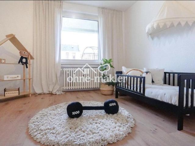 Großzügig wohnen in Bahnhofsnähe – helle 3 Zimmer Wohnung mit Einbauküche