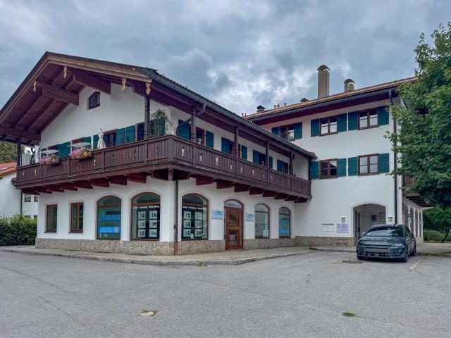 Großzügig wohnen in Schliersee – helle 1 Zimmer Wohnung mit EBK und Südwestbalkon