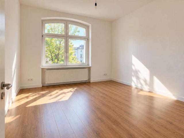 Großzügig wohnen mit besonderem Flair: Stilvolle 3 Zimmer Wohnung in zentraler Lage