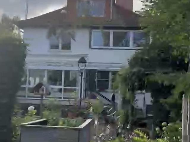 Großzügig wohnen mit Garten: 4 Zimmer Wohnung in Berlin Mahlsdorf