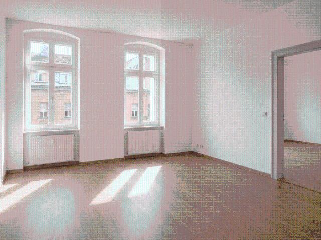 großzügige 4 Raumwohnung mit Balkon !