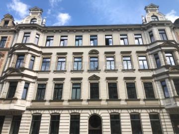 Großzügige 4 Raumwohnung im Gründerzeitgebäude, nur 950 Meter vom Stadtzentrum entfernt
