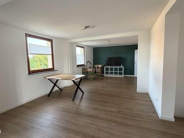 Großzügige 4 Raum Wohnung in ruhiger Siedlungslage
