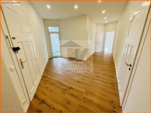 großzügige 4 Raum Wohnung mit 2 Balkonen & modernen Bad mit Wanne!