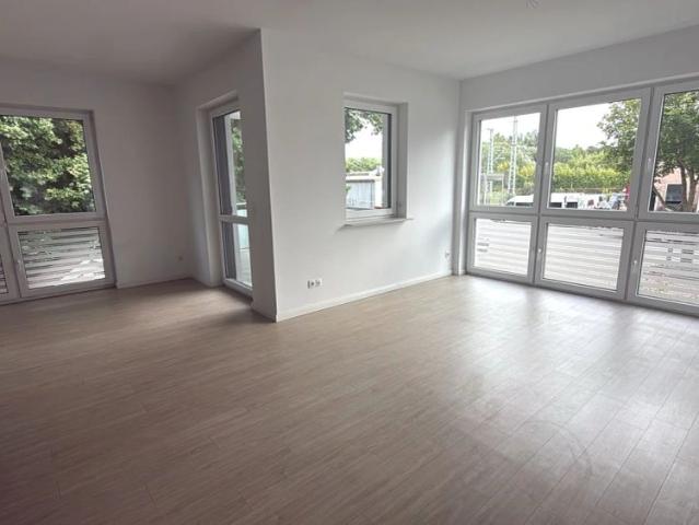 Großzügige 4 Raum Wohnung mit hochwertiger Ausstattung in Brinckmansdorf