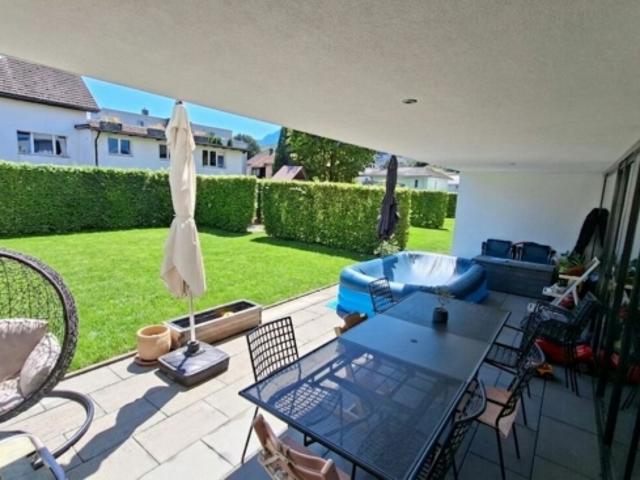 grosszügige 4 ½ Zi. Eigentums Gartenwohnung an schöner Wohnlage Buchs Räfis