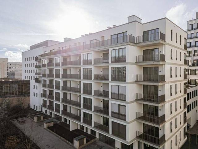 Großzügige 4 Zi. Whg. mit Balkon, hochwertiger EBK, Ankleide & Gäste WC mit Dusche