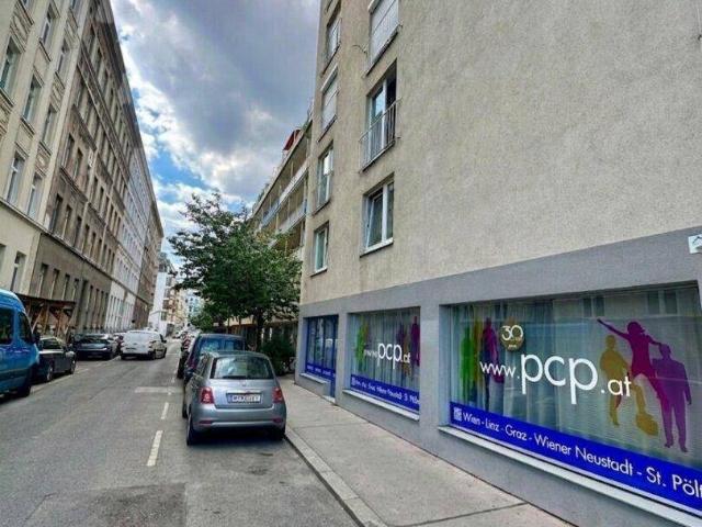 Großzügige 4 Zi Wohnung in Top Lage und U Bahn Nähe!