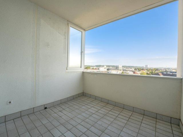Großzügige 4 Zi Wohnung mit Loggia in Wels Neustadt