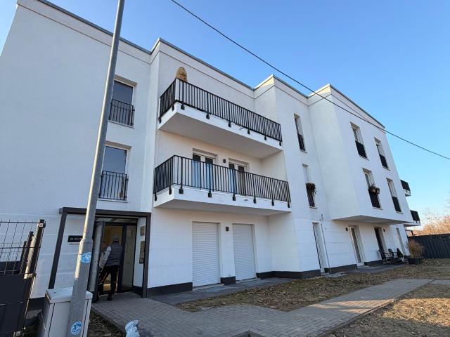Großzügige 4 Zimmer Wohnung mit 2 Bädern und sonniger Terrasse